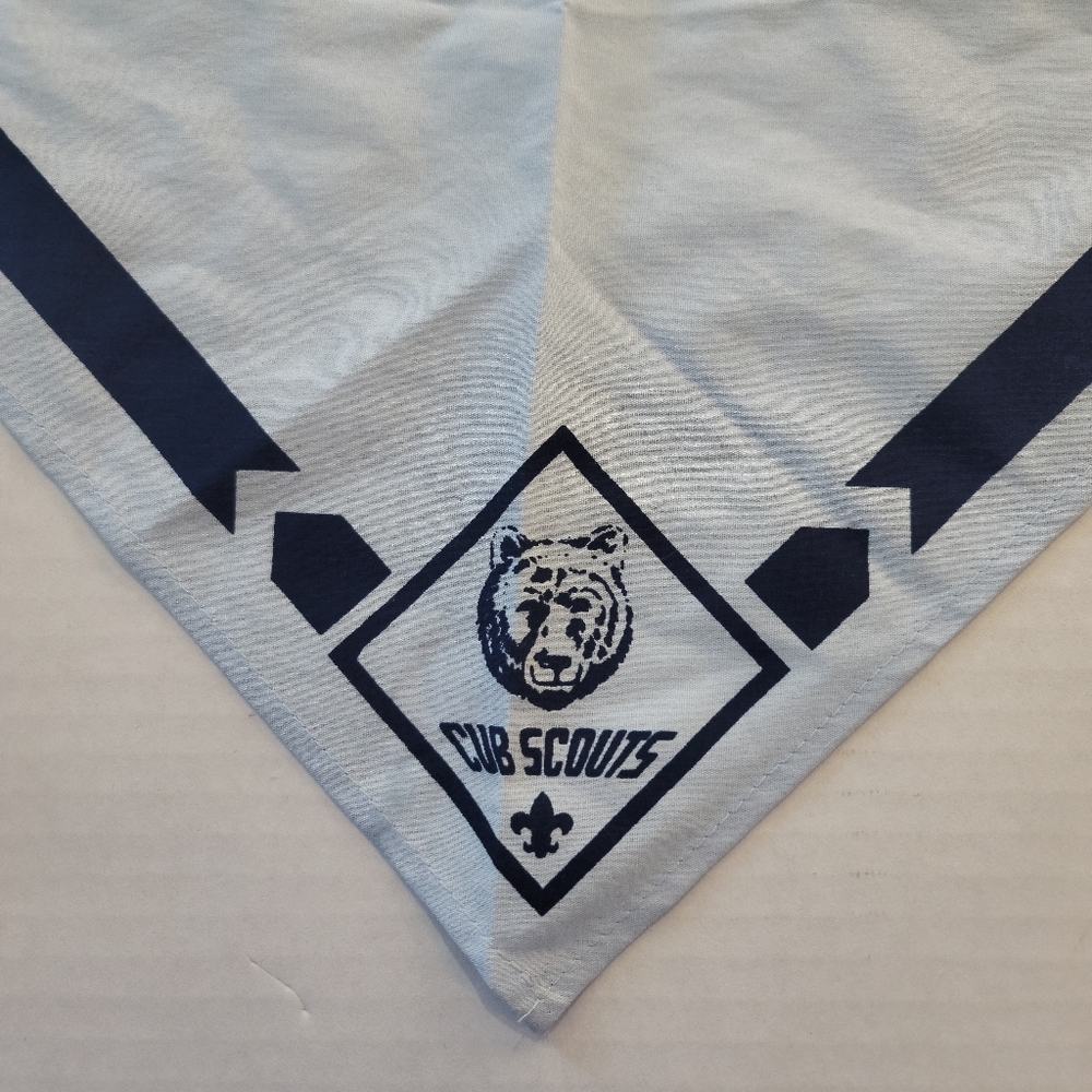 BSA Boy Scouts of America CUB SCOUTS Bear Light Blue Neckerchief Scarf Bandana